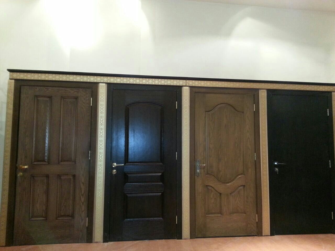 أبواب الفيبر جلاس